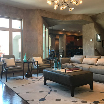 High-End Lowry Home