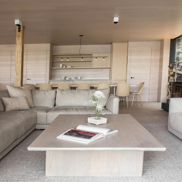 Open-Plan Living & Integrated Dining Space