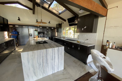 Example of a beach style kitchen design in San Diego
