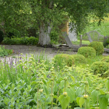 Cotswold country garden