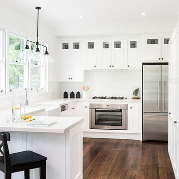Relaxed Classic Country Kitchen