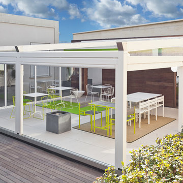 Outdoor Screen Shades: Manual & Motorized