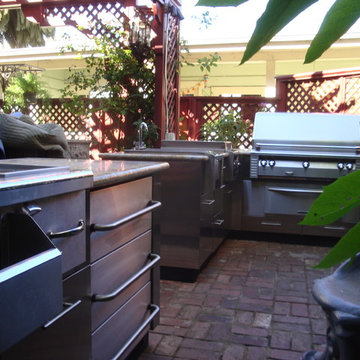 Urban Outdoor Kitchen