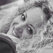 Sara Nuzzos foto