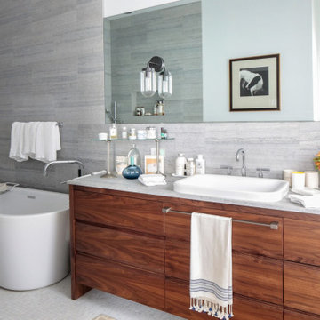 Southampton Modern Farmhouse: Bathroom