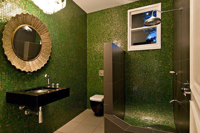Contemporary bathroom in Brisbane.