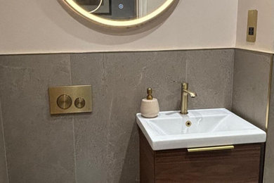 Photo of a contemporary cloakroom in Glasgow.