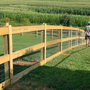 Hog Wire Fences