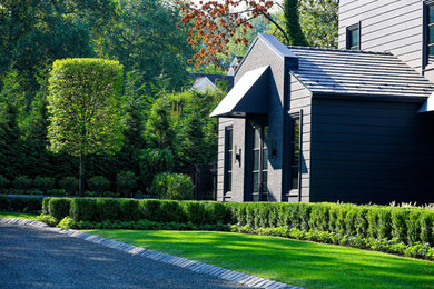 Minimalist home design photo in New York