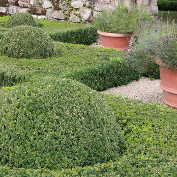 Gartenplanung und Ausführung im LeManoir in Felsberg