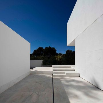 HOUSE BETWEEN THE PINE FOREST