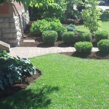 Landscape Mulch Install