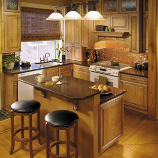 StarMark Cabinetry Kitchen in Augusta door style in Maple