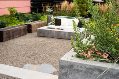 Example of a minimalist home design design in Portland