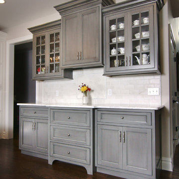 Transitional White Kitchen