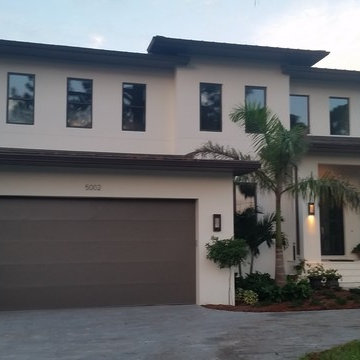 Canalfront Home on Leona