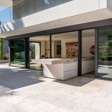 Walter Wendel Design: Indoor-Outdoor-Küche in südhessischer Villa