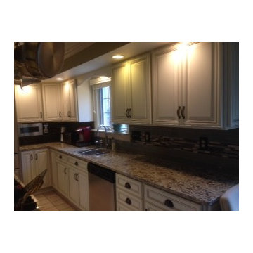 cabinet refacing with granite and custom backsplash