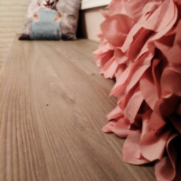 Cozy Girls Bedroom Bench
