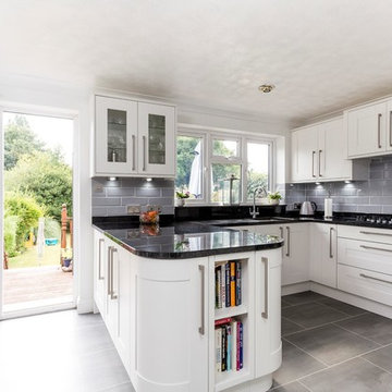 Broadoak Painted Kitchen in Chalk