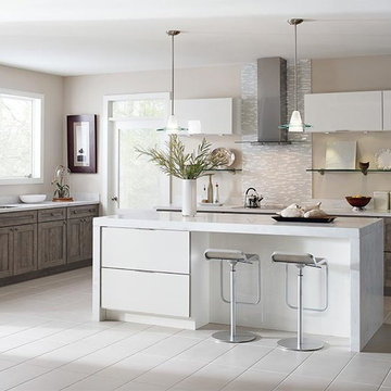 Diamond Cabinets: Laminate Cabinets in Contemporary Kitchen