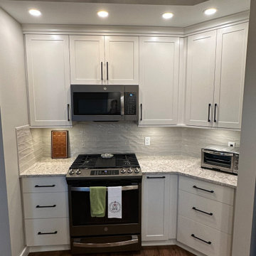 Showplace EVO Pendleton Kitchen in Soft Cream