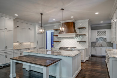 Example of a kitchen design in Atlanta