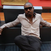 Foto de oladele oloruntoba
