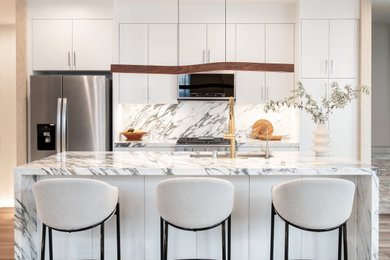Trendy kitchen photo in Orange County