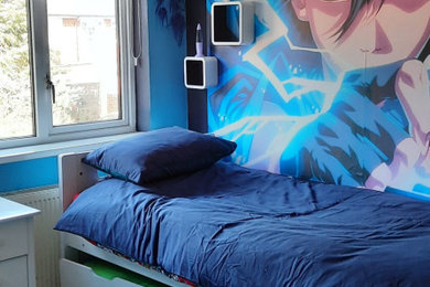 Modelo de dormitorio infantil minimalista de tamaño medio con paredes azules