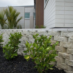 Premier Retaining Wall in White - Products