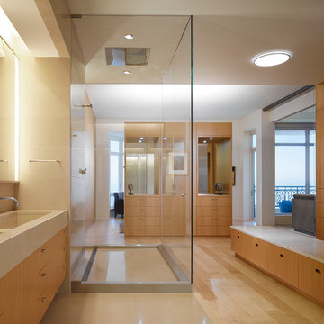 Lakeview Apartment