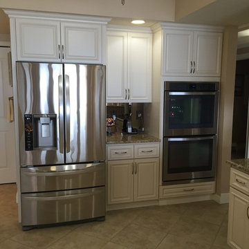Krier Condo Kitchen Cabinets and Giallo Light Granite Counter Tops