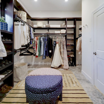 Manana - Master Bedroom & Closet