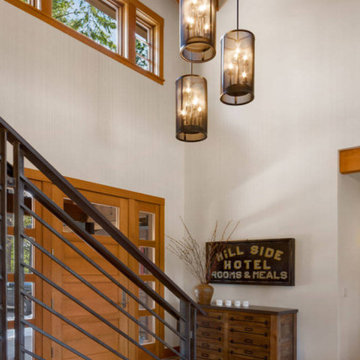 Cascade Mountain Home: Entry