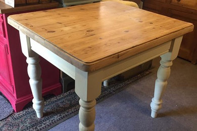 Country Farmhouse Table in Annie Sloan Old Ochre & Wax