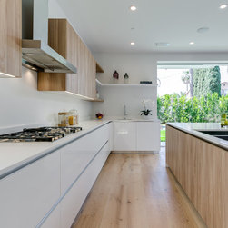 Gardner Str - Kitchen Cabinetry