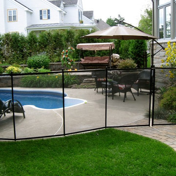 REMOVABLE POOL FENCE