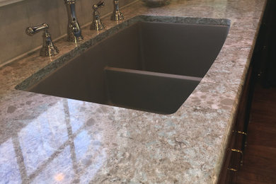 Kitchen - traditional kitchen idea in Other