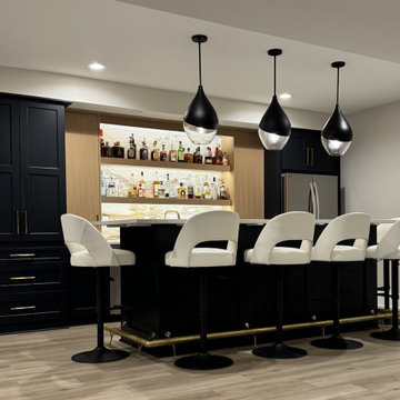 Custom Home Bar Design – Modern, Inviting, and Perfect for Entertaining