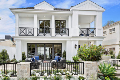 Inspiration for a contemporary home design in Orange County.