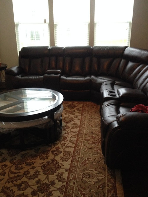 Need help me in finding the throw pillows and curtains...