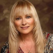 Evelyn Frechette's photo