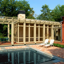 Screened in porch