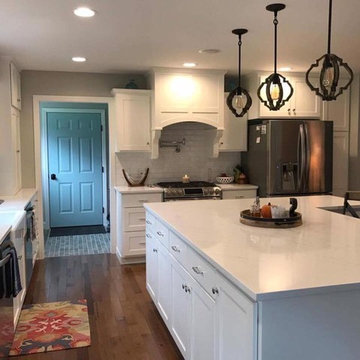 Transitional White Kitchen