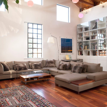 My Houzz: A Big, Empty Box Becomes a Mod Live-Work Space