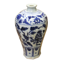 Chinese Blue White Porcelain Flower Theme Octagon Shape Vase - Vases