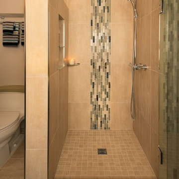 Guest Bathroom - Santa Cruz Beach House