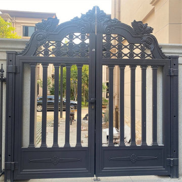 The beauty of the Rome series of fences and courtyard gates