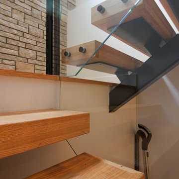 Project #98 | Modern Mono-beam Staircase with Glass Railing